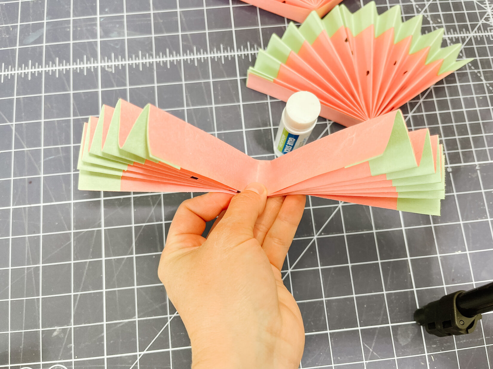 kids summer craft - how to make a paper fan - sew bright creations